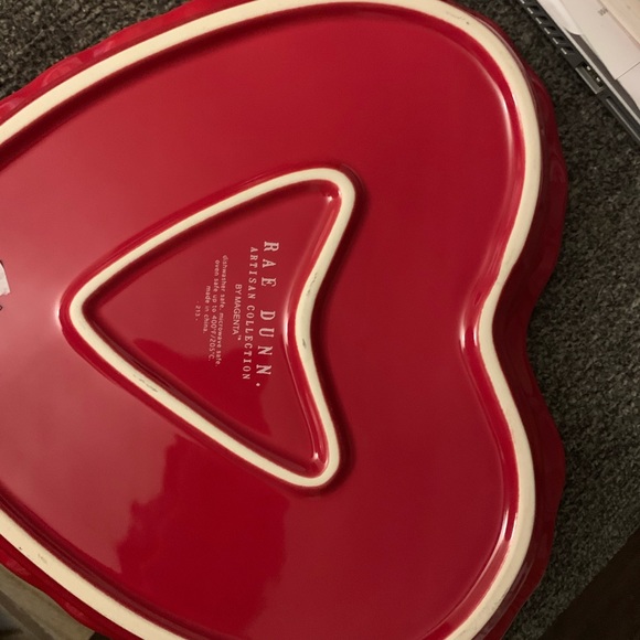 NEW Rae Dunn XOXO dish - Picture 2 of 2